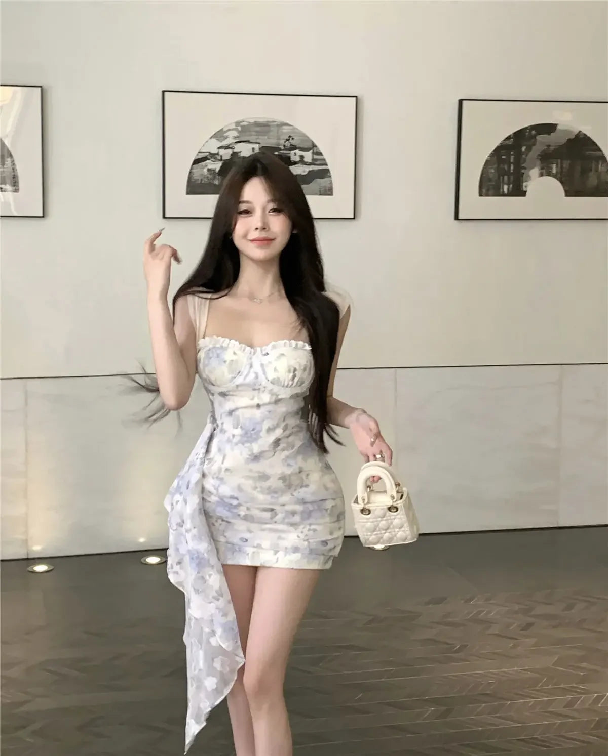 LIZAKOSHT  -  Sleeveless Dress with Sweet Temperament and Irregular Streamers with Pleated Floral Buttocks