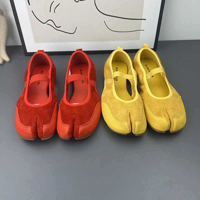 LIZAKOSHT  -  New Split Toe Peas Shoes Women 2025 Trotters Cross Horseshoe Red Casual Mary Jane Ballet Flats Shoes Female