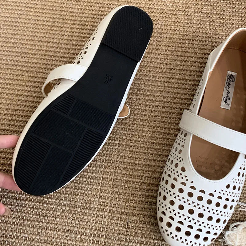 LIZAKOSHT  -  New Spring Women Flat Shoes Fashion Hollow Round Toe Ladies Elegant Loafer Shoes Soft Flat Heel Outdoor Boat Shoes New Woman