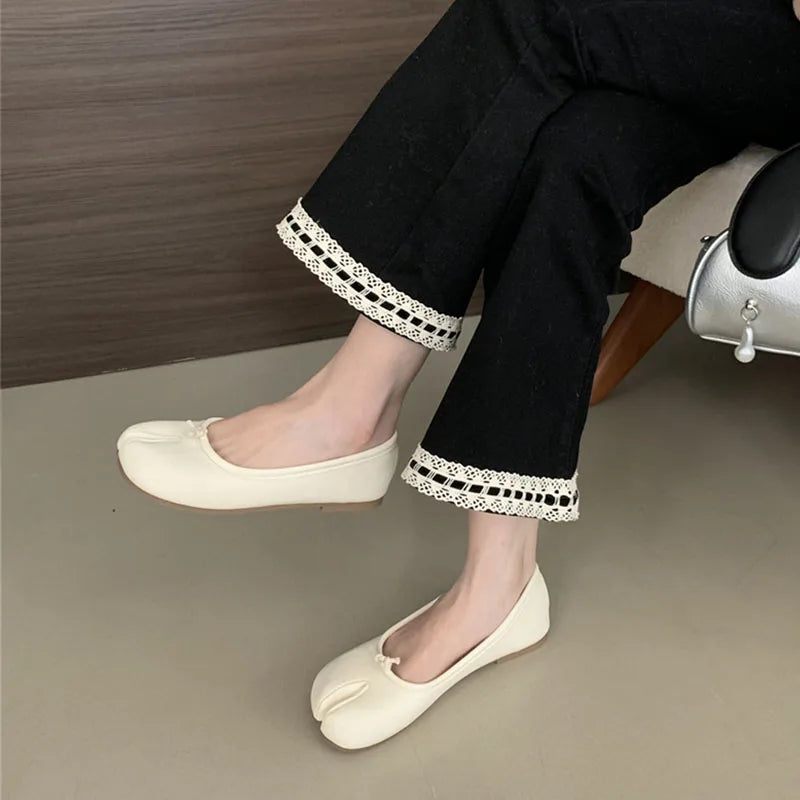 LIZAKOSHT  -  Spring New Brand Women Flat Shoes Fashion Candy Color Ladies Split Toe Shallow Slip On Boat Shoes Dress Loafer Shoes New