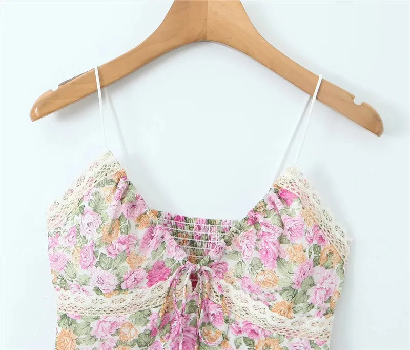 LIZAKOSHT  -  Europe and America Sexy Deep V-neck Lace Stitching Floral Small Suspenders Summer New Slim Holiday Vest Women