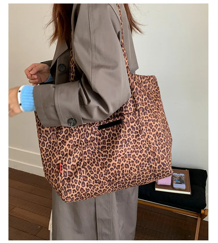 LIZAKOSHT  -  Retro Maillard Shoulder Bag Women Large Capacity Simple Tote Bag Winter Fashion Comfortable and Versatile Texture Storage Bags