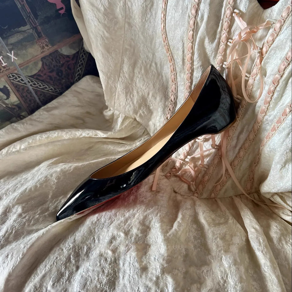LIZAKOSHT  -   Autumn New Style Women's Flat Bottom Patent Leather Pointed Toe Shoes Design Sensation Low Cut Increased Height Inner