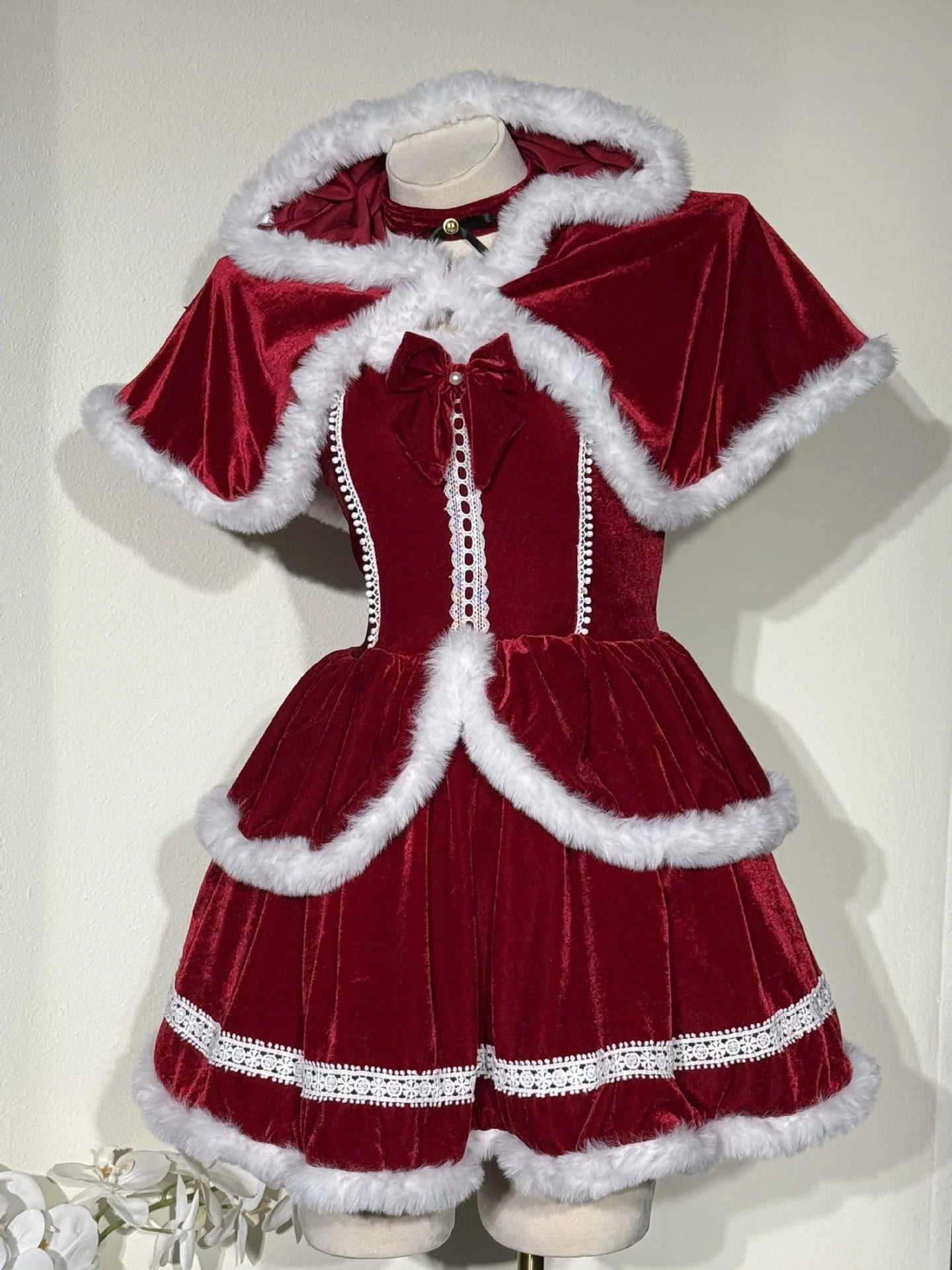  LIZAKOSHT  -  Women Christmas Wine Red Lace Fuzzy Trim Sleeveless A‑Line Dress with Bow Headband Festival Costume