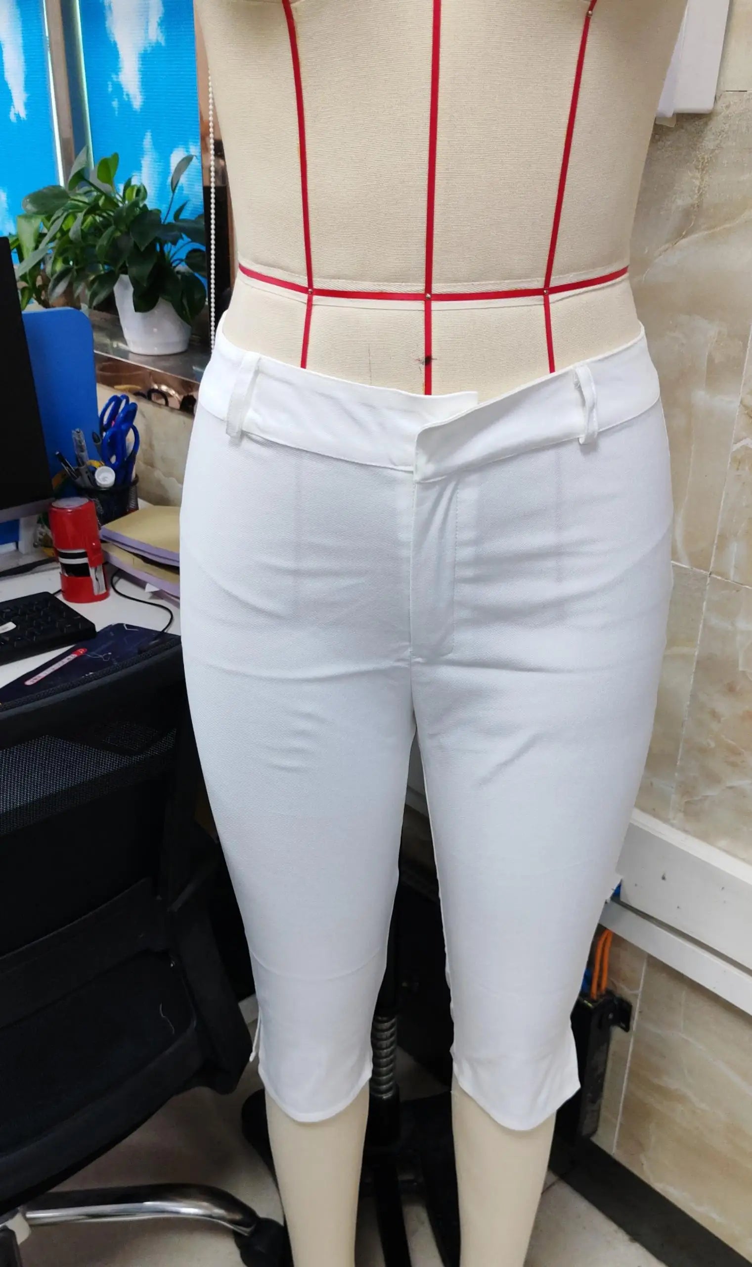 LIZAKOSHT  -  Women Side Slit Capri Pants Stretchy Slim Fit Capris Yoga Leggings Y2k Knee Length Going Out Cropped Pants