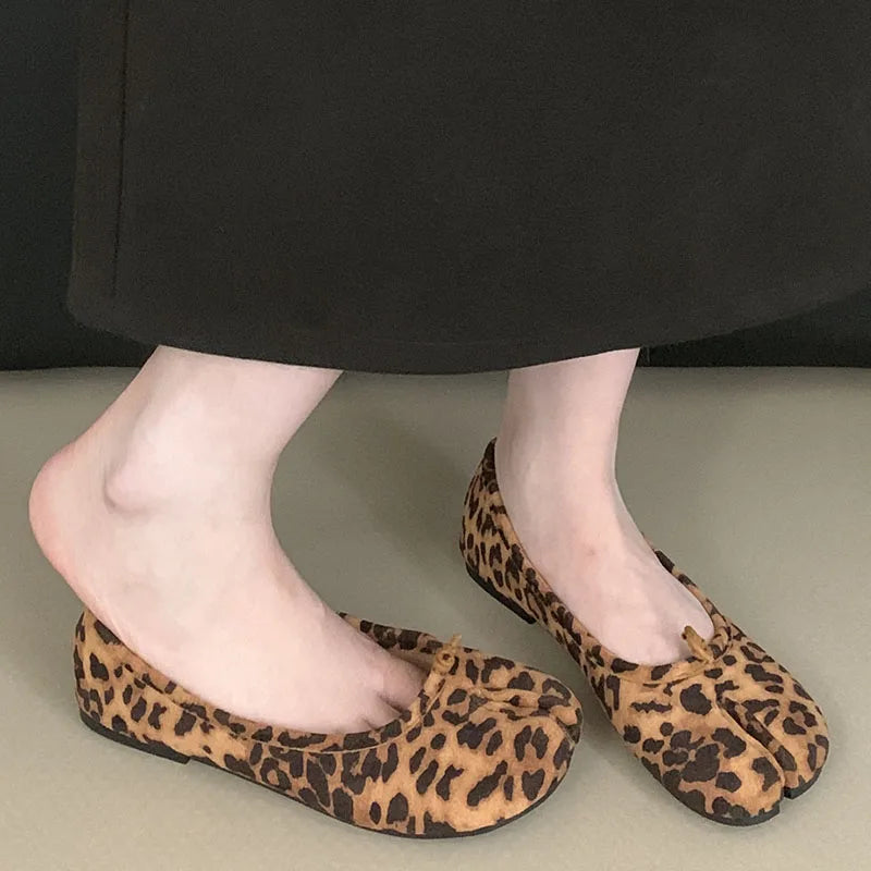 LIZAKOSHT  -  Autumn Women Flat Shoes Fashion Split Toe Shallow Slip On Mary Jane Shoes Soft Flat Heel Outdoor Dress Single Shoes New