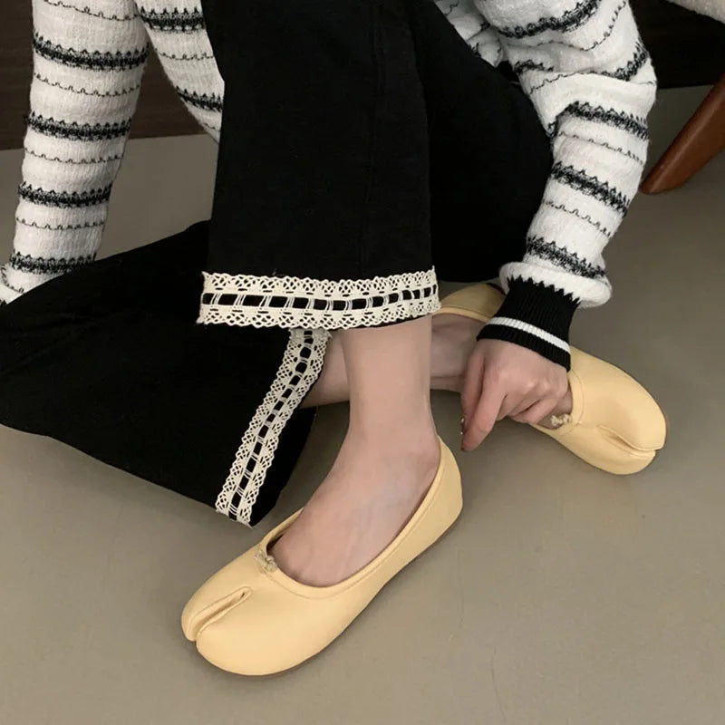 LIZAKOSHT  -  Spring New Brand Women Flat Shoes Fashion Candy Color Ladies Split Toe Shallow Slip On Boat Shoes Dress Loafer Shoes New
