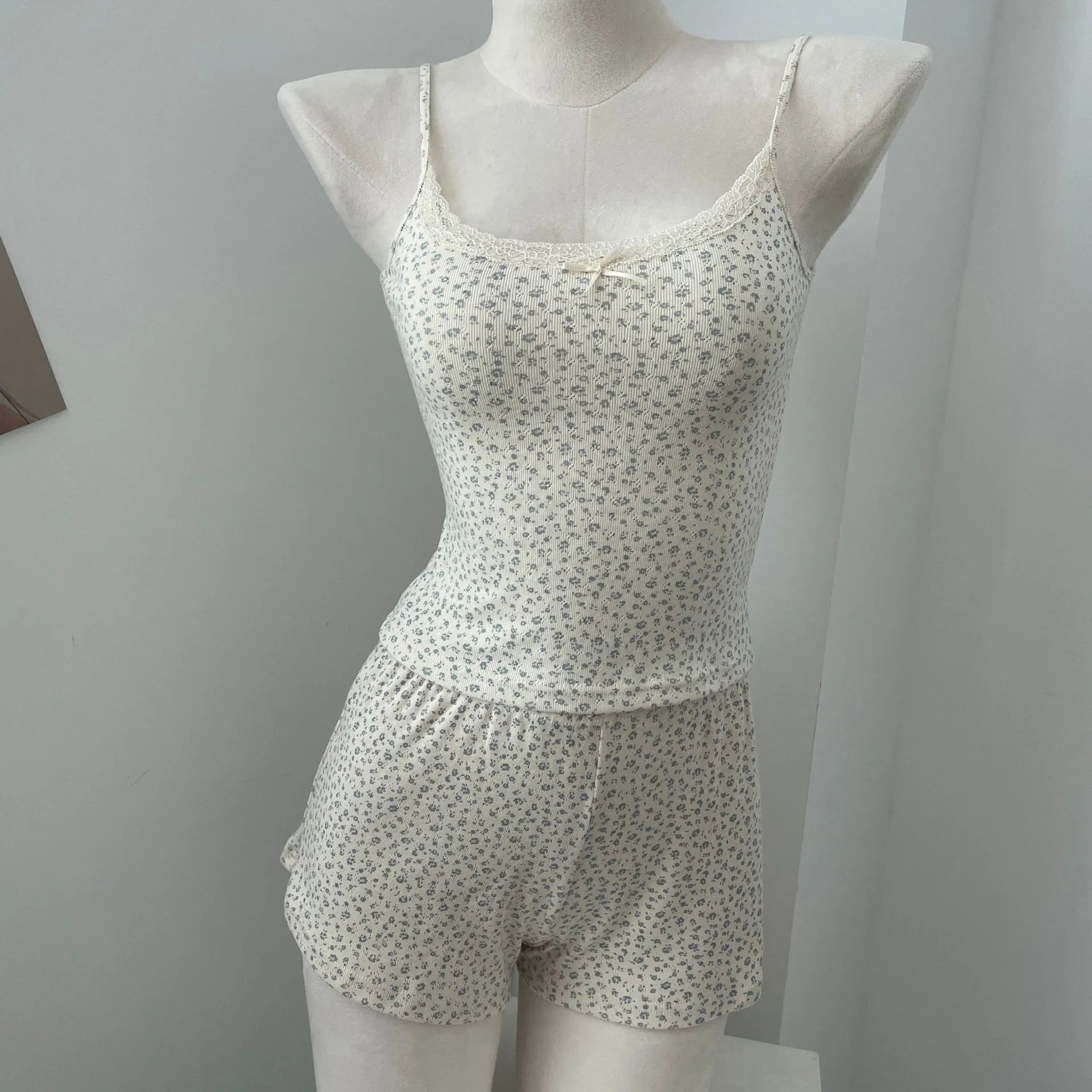 LIZAKOSHT  -  Brandy & Mandy Floral Lace Bow Halter Slim Tank Top Sweet Camisole Summer Fashion