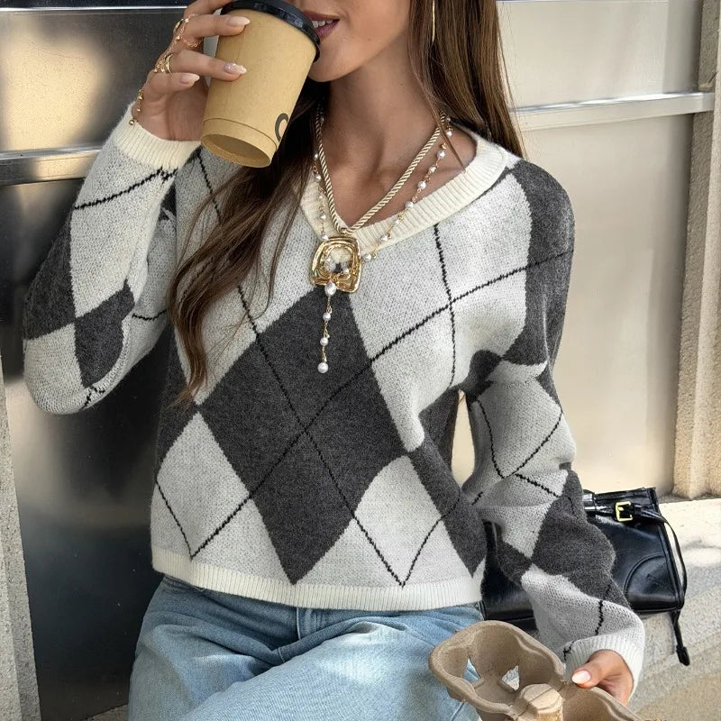  LIZAKOSHT  -  Women V Neck Argyle Knit Sweater Long Sleeve Loose Fit Pullover Jumper Casual Fall Winter Knitwear