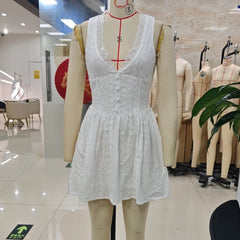 LIZAKOSHT  -  Womens Eyelet Floral Sleeveless Mini Dress with Lace Trim V-Neck A Line Sundress for Holiday Graduation Party Bodycon Dresses
