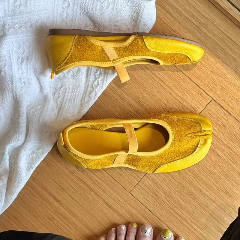LIZAKOSHT  -  New Split Toe Peas Shoes Women 2025 Trotters Cross Horseshoe Red Casual Mary Jane Ballet Flats Shoes Female