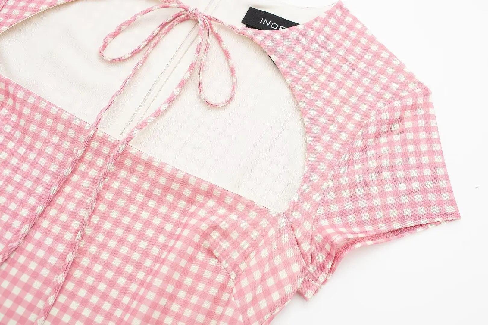 LIZAKOSHT  -  Spring/summer European and American Ladies' Short-sleeved Dresses with Small Plaid Pink Ribbons and Knotted Bows.
