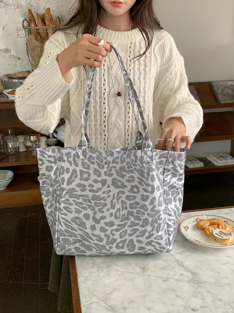 LIZAKOSHT  -  Silver Leopard Print Canvas Leisure Tote Bag Large Capacity Commuter Shoulder Bag Fashion Simple and Lightweight Storage Bags