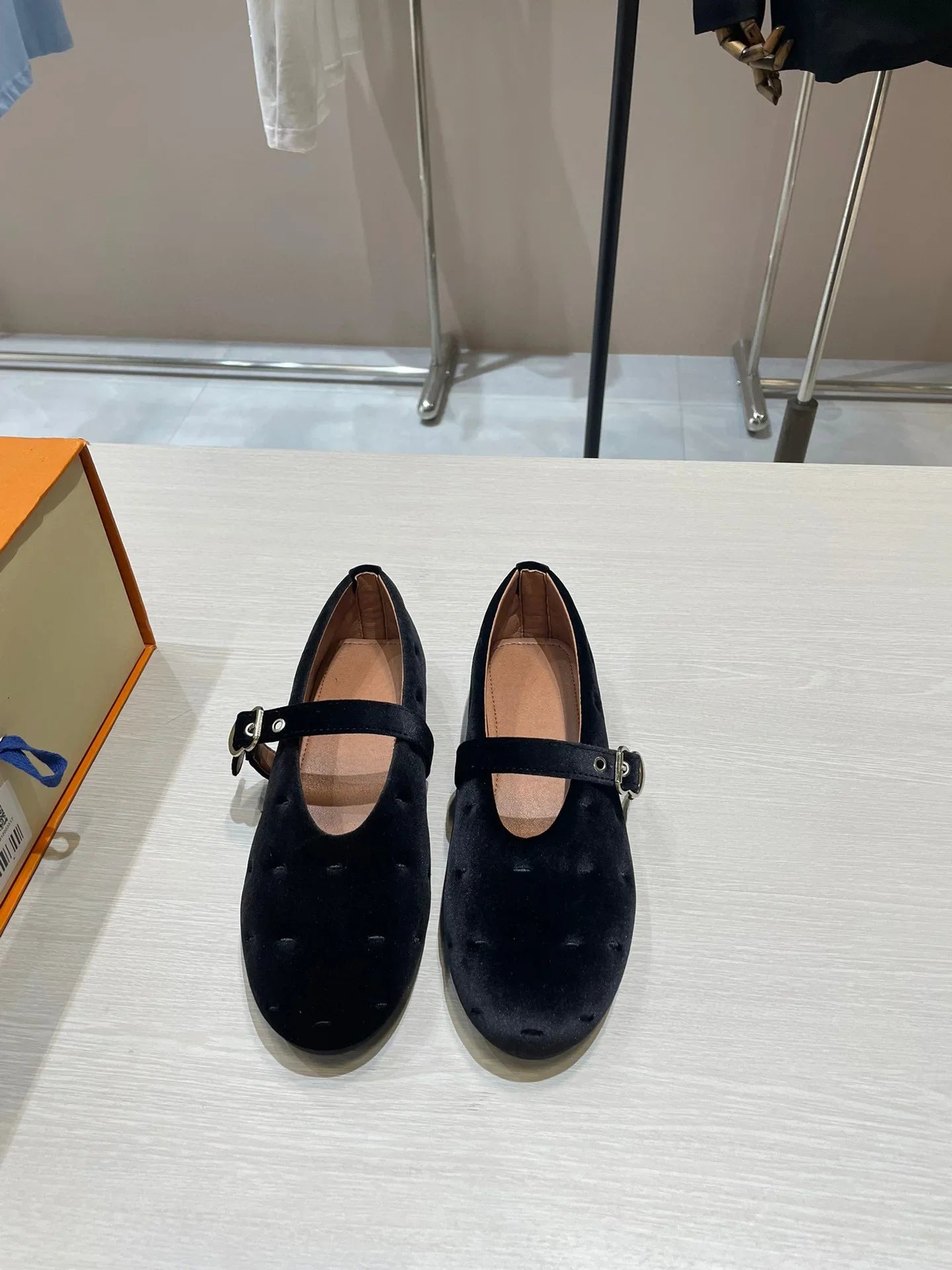 LIZAKOSHT  -  New Red Velvet Buckle Strap Mary Janes Shoes Women Elegant Spring Autumn Flannel Flats Shoes Black Casual Ladies Shoes