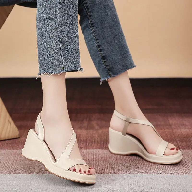 LIZAKOSHT  -  Wedge-heeled sandal women's new temperament in the summer of 2024 is versatile, retro leather, toe-exposed