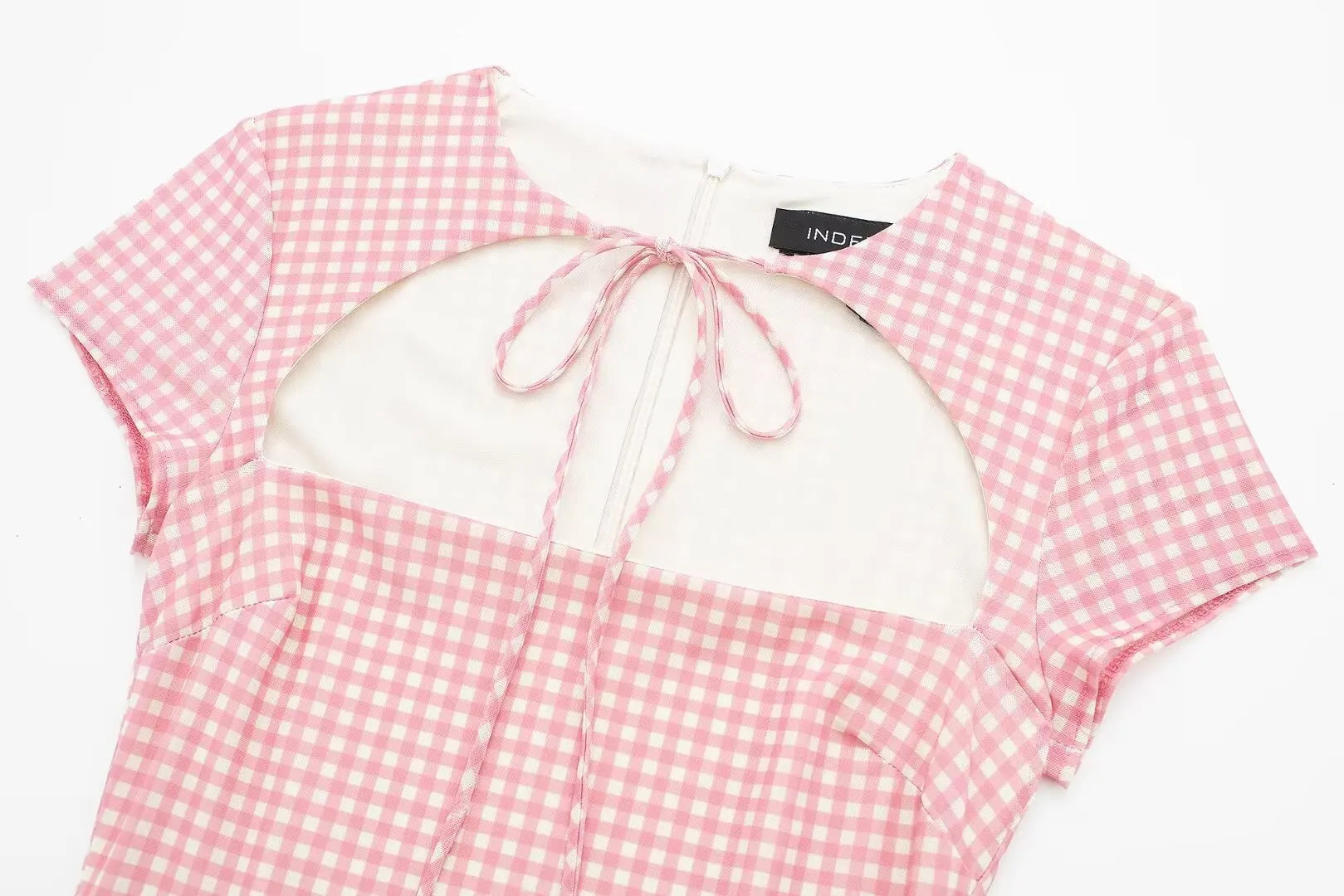 LIZAKOSHT  -  Spring/summer European and American Ladies' Short-sleeved Dresses with Small Plaid Pink Ribbons and Knotted Bows.