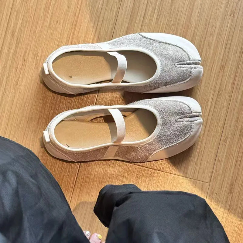 LIZAKOSHT  -  New Split Toe Peas Shoes Women 2025 Trotters Cross Horseshoe Red Casual Mary Jane Ballet Flats Shoes Female