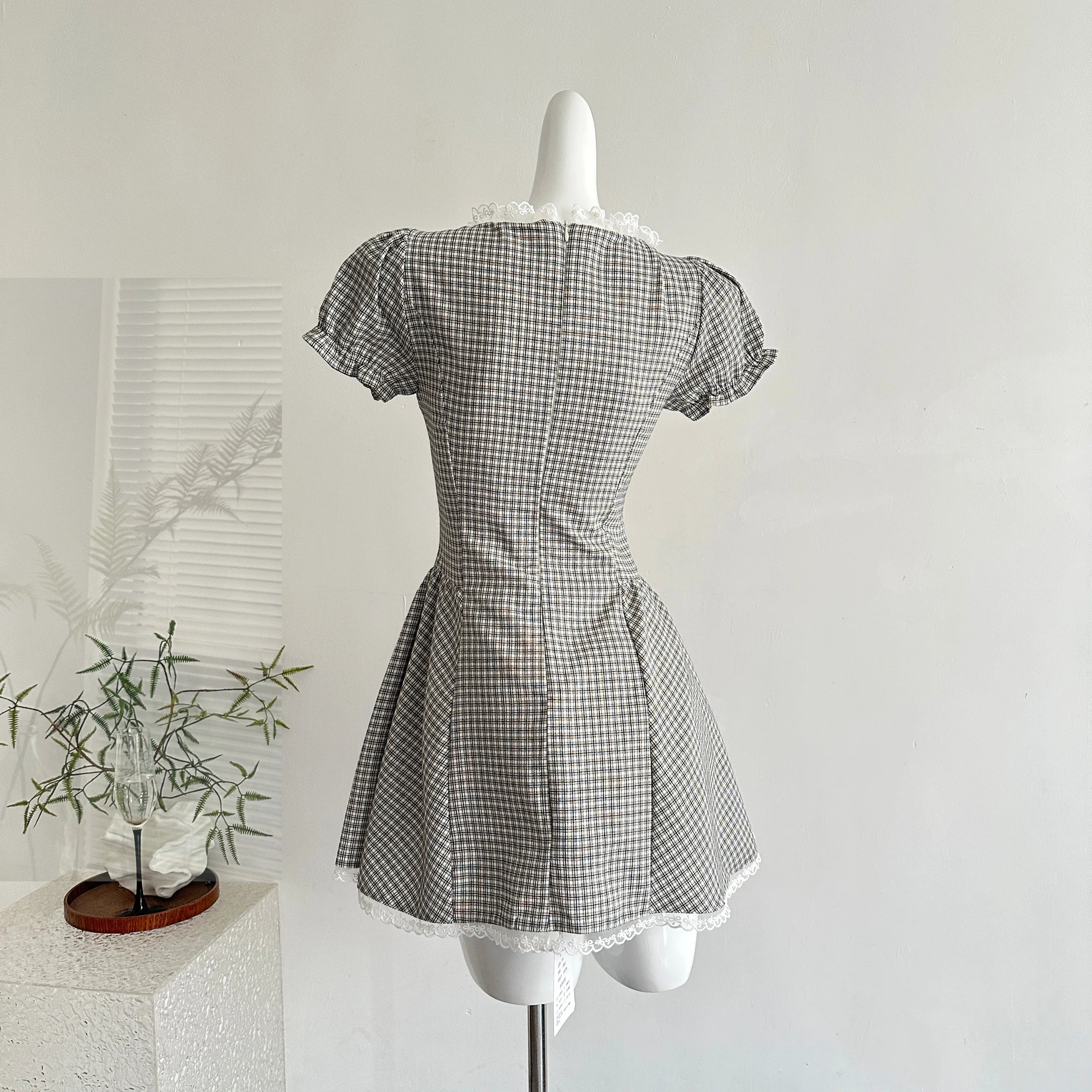 LIZAKOSHT  -  French Retro Plaid Shirt Dress Women Summer Waist Slim Fit Dress with Lace Doll Collar Puff Sleeves Ruffle Hem Vintage Sweet New