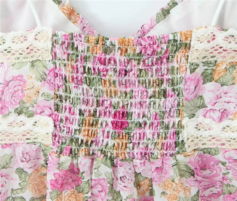 LIZAKOSHT  -  Europe and America Sexy Deep V-neck Lace Stitching Floral Small Suspenders Summer New Slim Holiday Vest Women