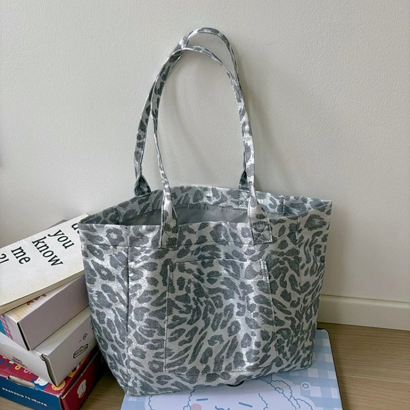 LIZAKOSHT  -  Silver Leopard Print Canvas Leisure Tote Bag Large Capacity Commuter Shoulder Bag Fashion Simple and Lightweight Storage Bags