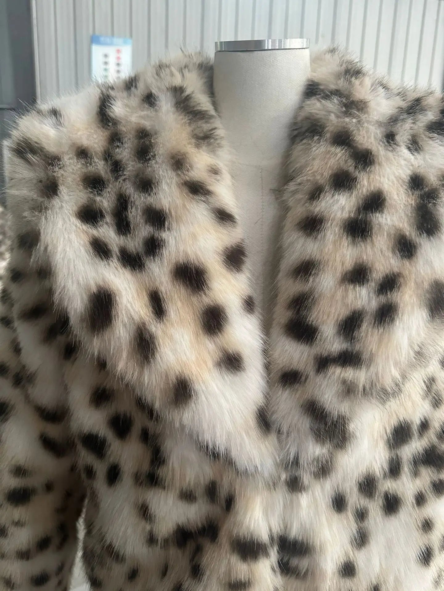 LIZAKOSHT  -  Brown Leopard Fox Fur Coat Women Winter 2026 New Luxury Hot Brand Fashion Girls Faux Fur Jacket Teddy Overcoat Faux Fur Coat