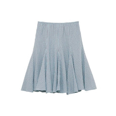 LIZAKOSHT  -  New women's clothing with sweet and western-style style, showing a slim and small plaid wave style wide swing skirt