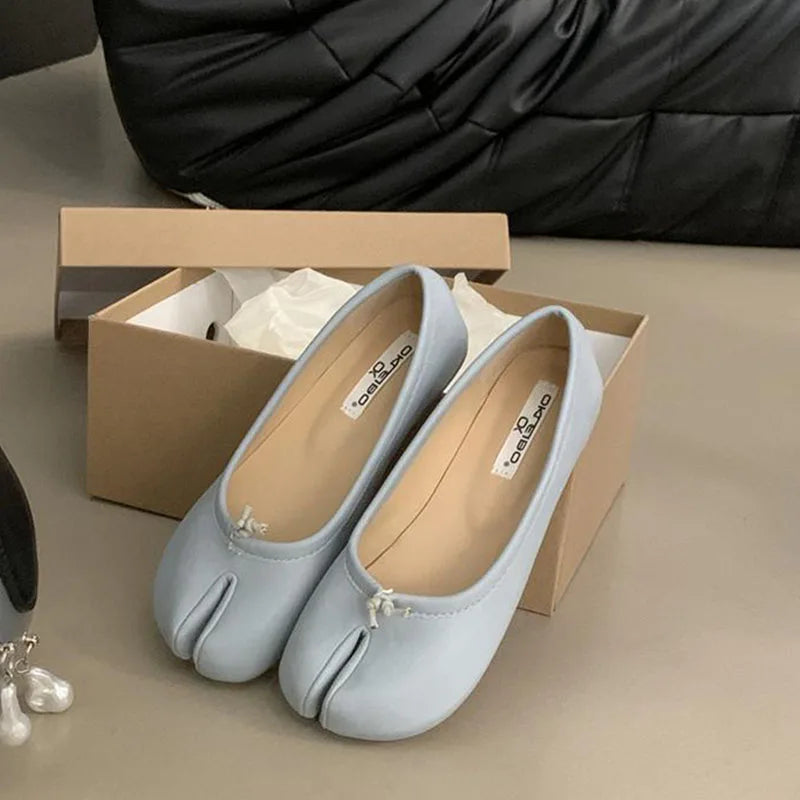 LIZAKOSHT  -  Spring New Brand Women Flat Shoes Fashion Candy Color Ladies Split Toe Shallow Slip On Boat Shoes Dress Loafer Shoes New