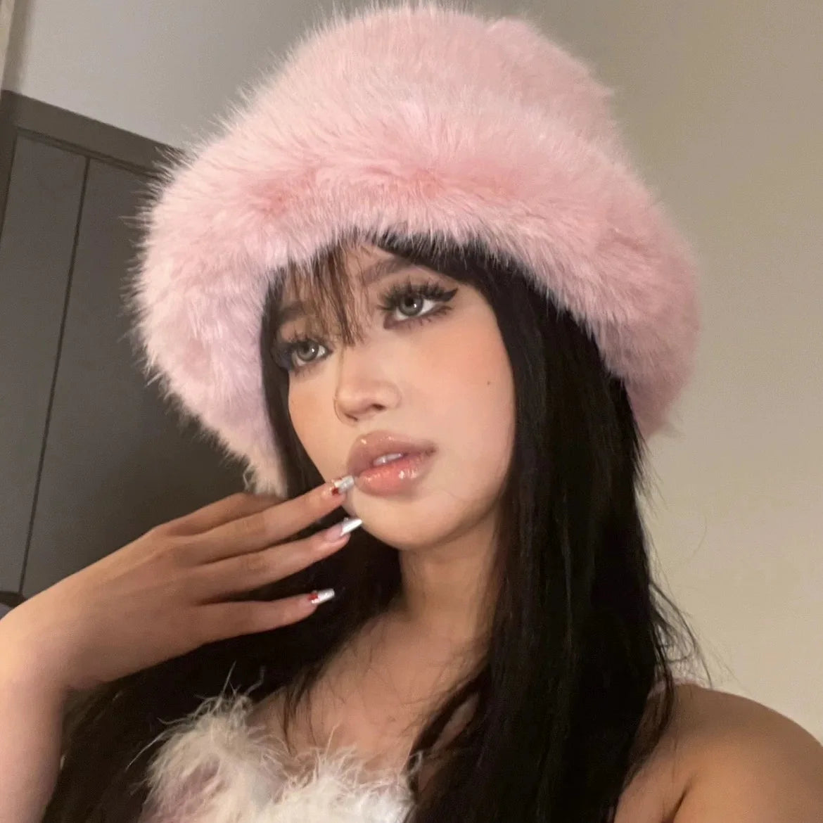 Lizakosht Luxury Faux Mink Fur Bucket Hat for Women Ins Winter Fluffy Plush Warm Fisherman Hat for High Quality Warm Thicken Beanies Hat