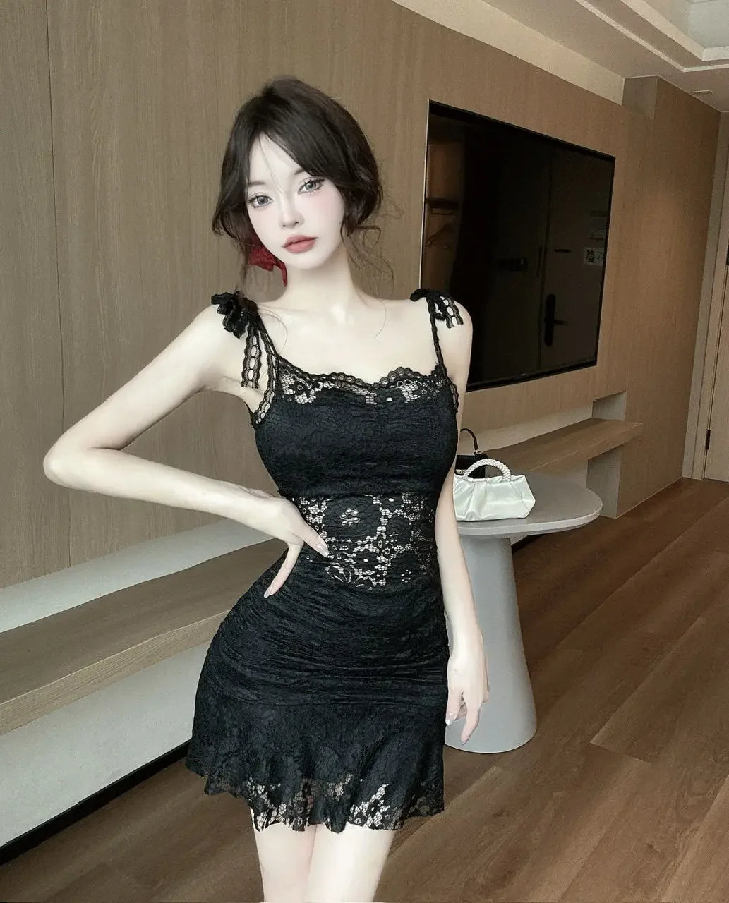 LIZAKOSHT  -  Pure Sexy Lace Suspender Dress for Women with High-end Temperament Tight Waisted Ruffle Edges and Buttocks