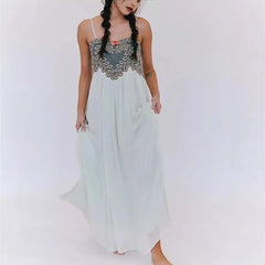 LIZAKOSHT  -  The Retro and Elegant Halter Dress for The Spring Exudes A Sense of Sophistication