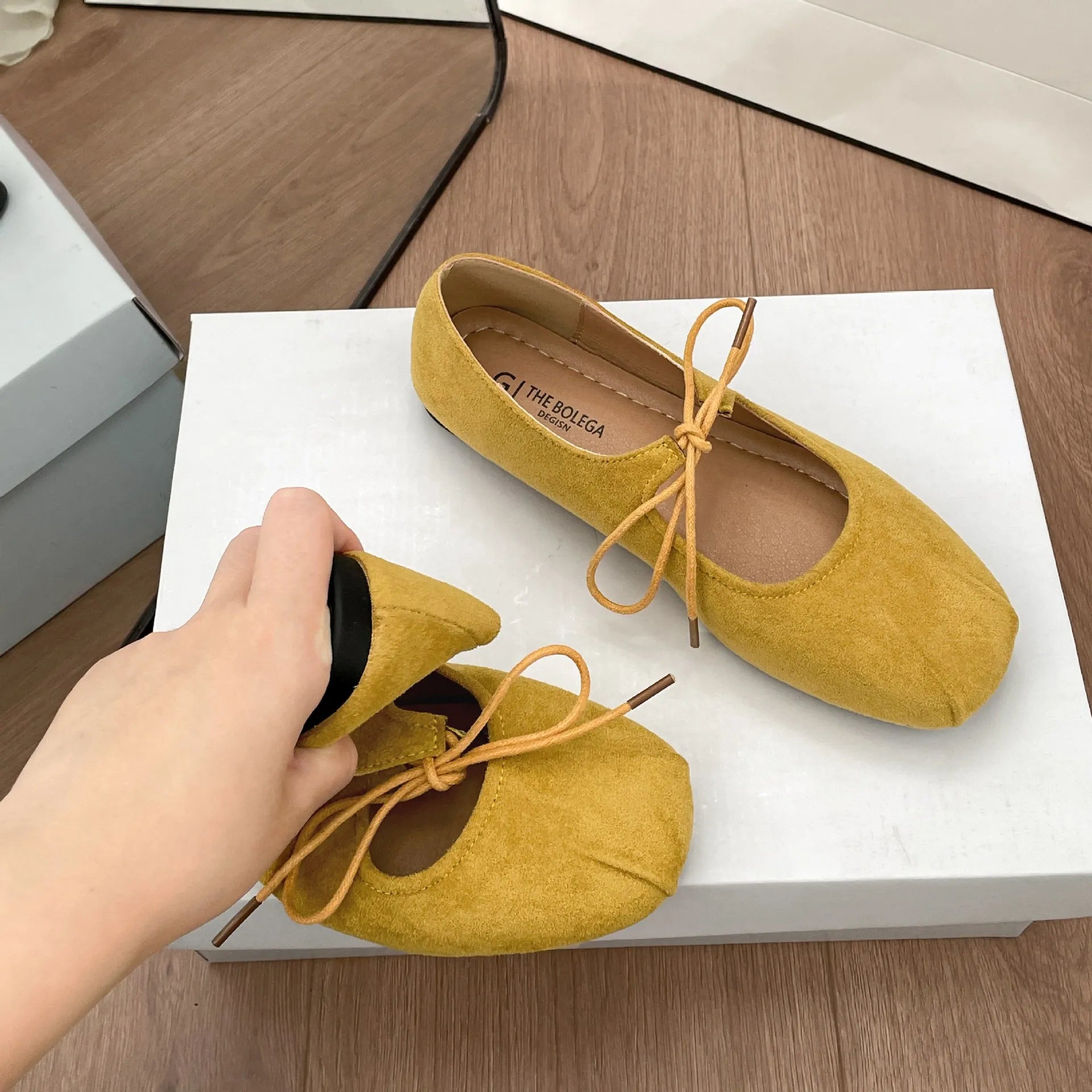 LIZAKOSHT  -  Retro versatile shallow mouth flat-soled single shoes women's new autumn skirt soft-soled Mary Jane shoes