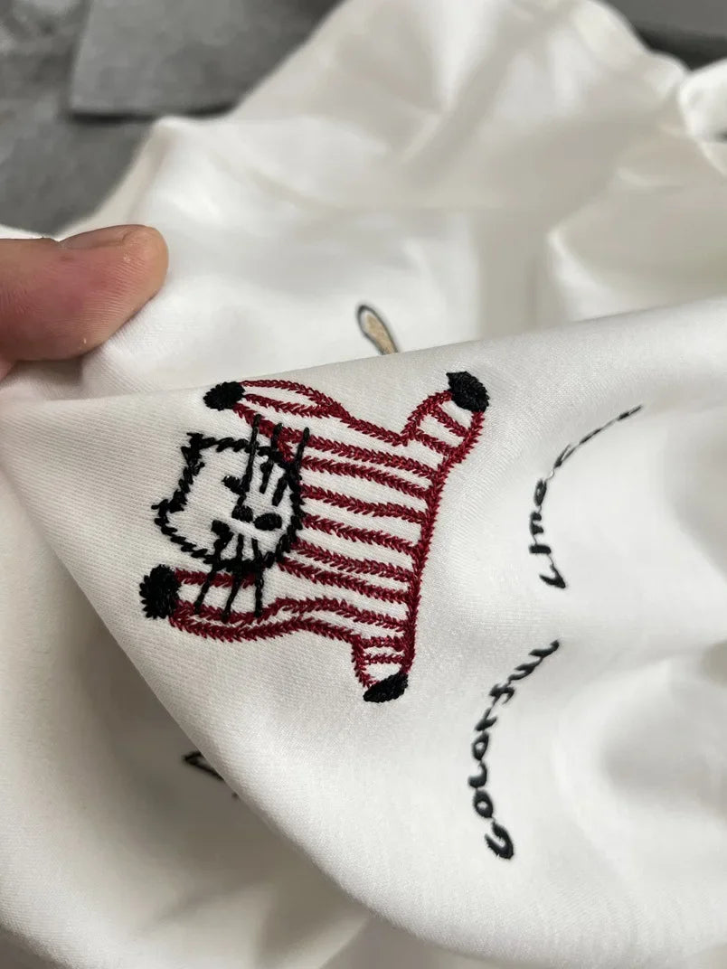 LIZAKOSHT  -  Korean Style Cat Embroidery Short Sleeve Crew Neck T-Shirt Casual Summer New White Women's Top Fashionable Girl's Clothing