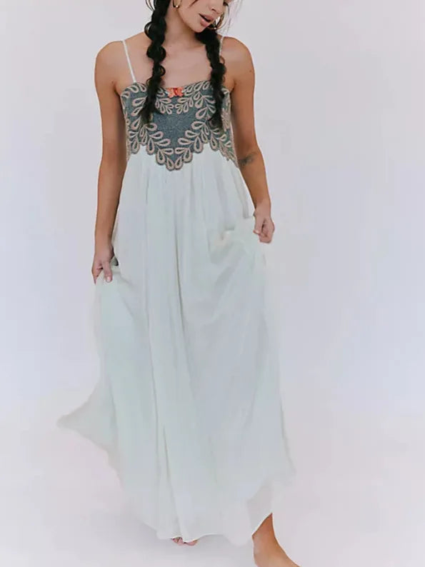 LIZAKOSHT  -  The Retro and Elegant Halter Dress for The Spring Exudes A Sense of Sophistication