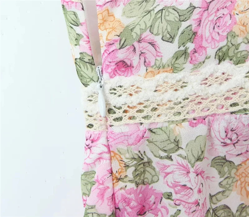 LIZAKOSHT  -  Europe and America Sexy Deep V-neck Lace Stitching Floral Small Suspenders Summer New Slim Holiday Vest Women