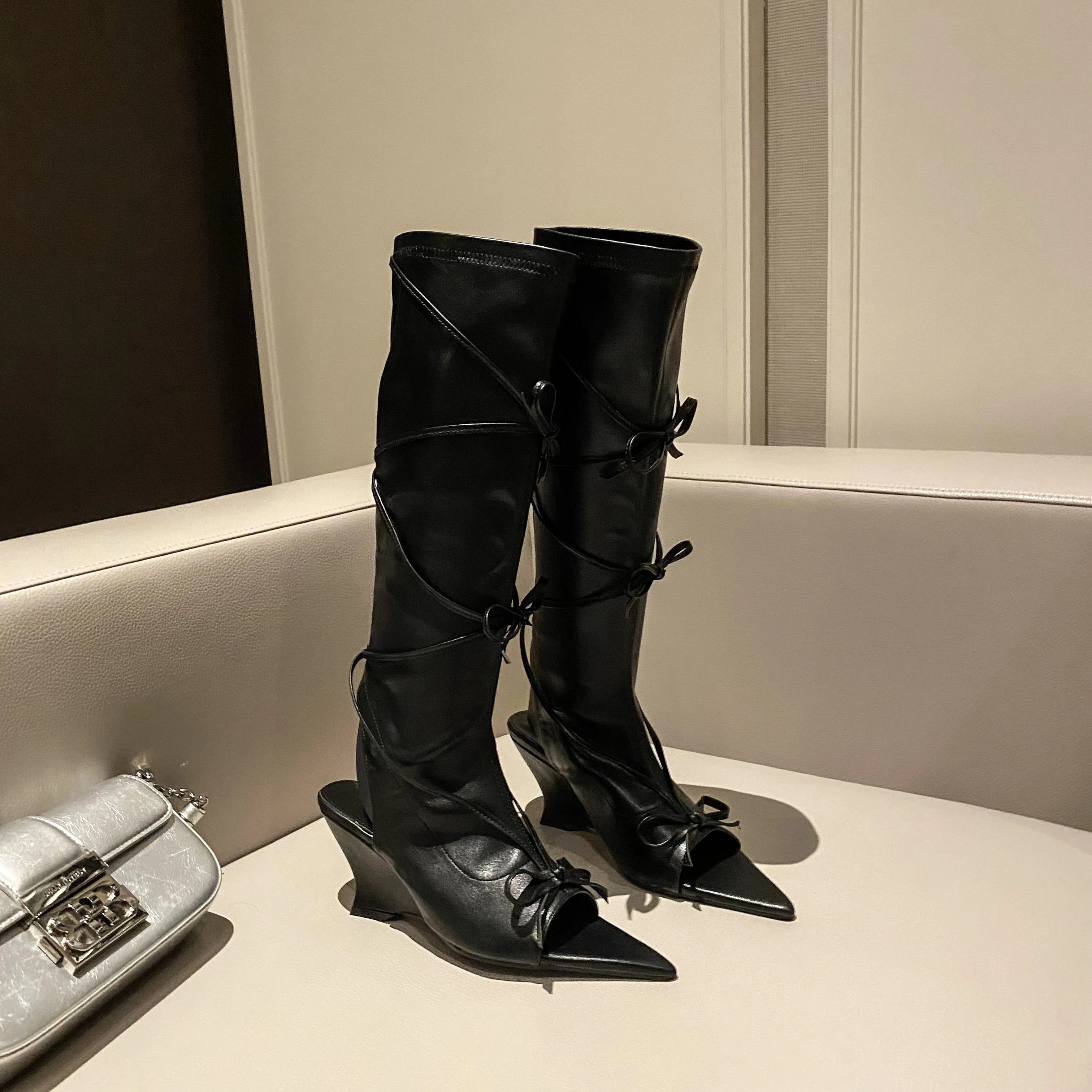 42776336728270|42776336761038|42776336793806|42776336859342|42776336892110|42776336924878