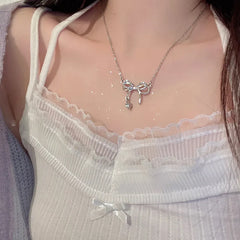 LIZAKOSHT Korean Sweet Crystal Bow Pendant Necklace Simple Bowknot Clavicle Chain Choker Collar for Women Lady Jewelry Birthday Gift