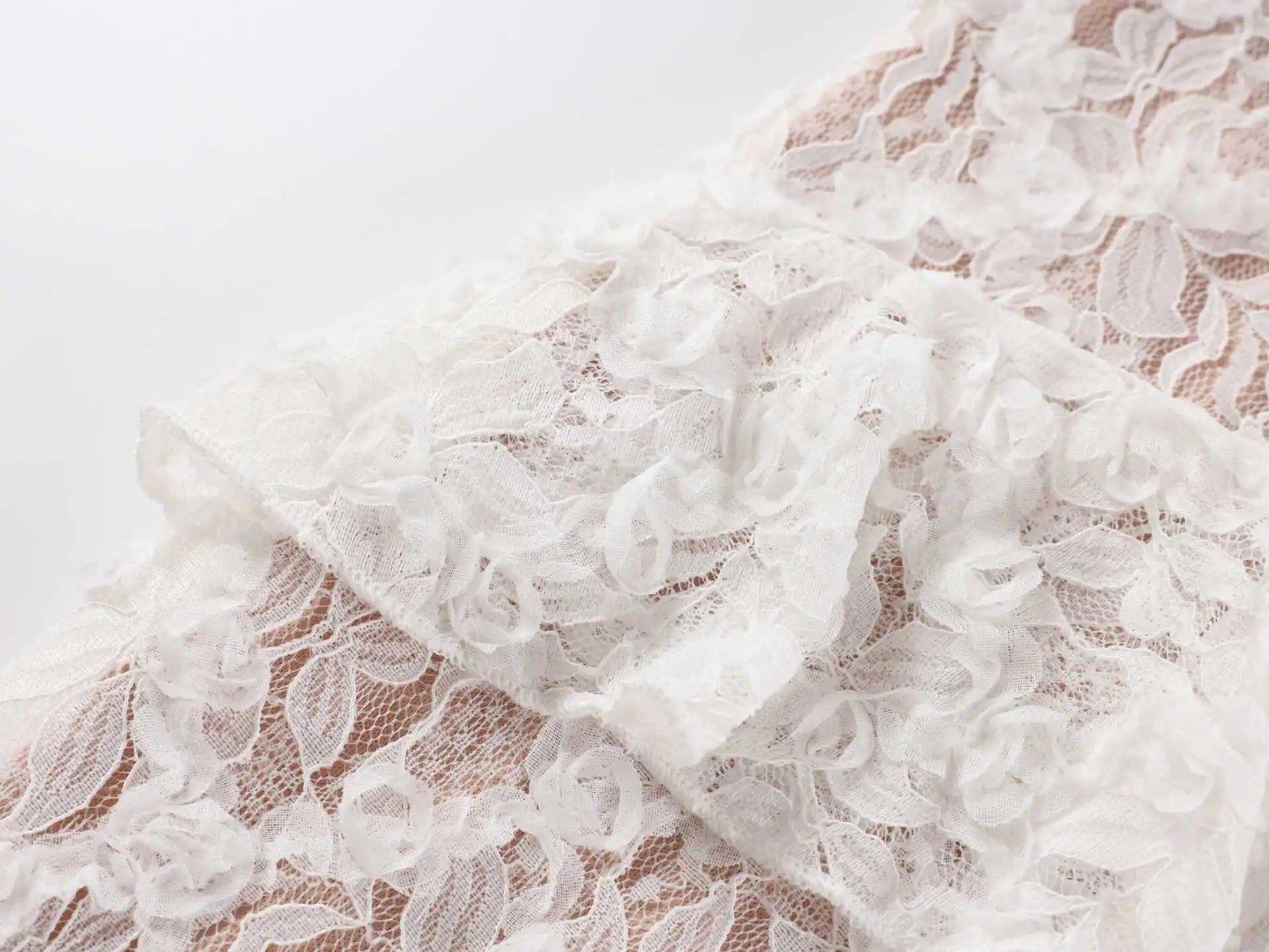 LIZAKOSHT  -  Design Sense Women's Popular Suspender Ruffle Dress, Backless Lace Sexy Hip Long Skirt