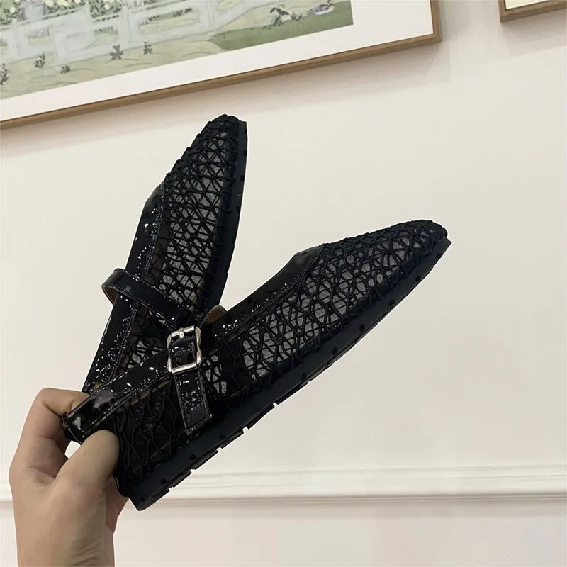 LIZAKOSHT  -  Round Toe Mesh Women Flat Shoes Fashion Summer NEW Breathable Buckle Strap Ladies Footwear Soft Flat Heel Mary Jane Sandals