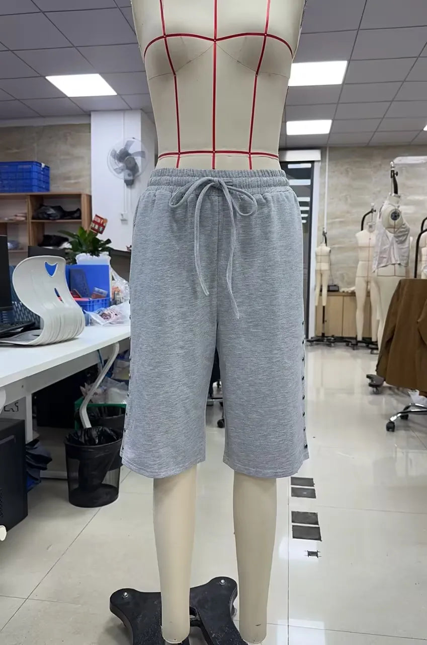 LIZAKOSHT  -  Women Y2k Baggy Sweat Shorts Studded Gym Knee Length Capri Shorts Elastic Waist Drawstring Loose basketball Short Pants