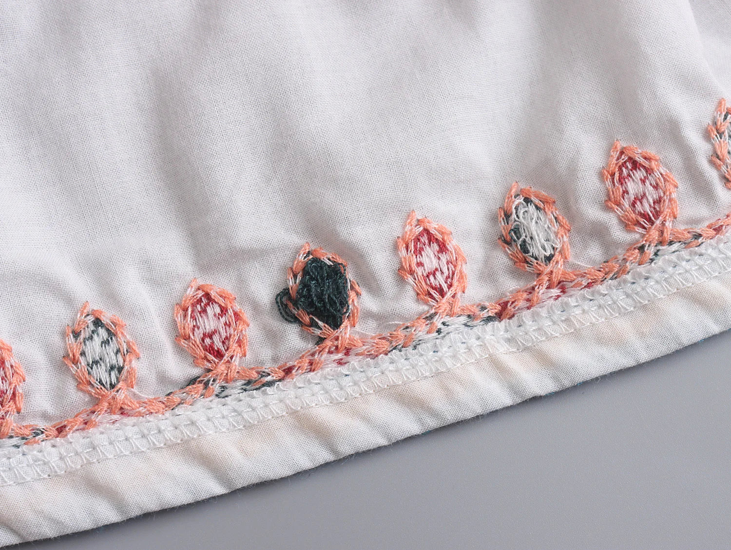 LIZAKOSHT  -  European and American Style Summer New Ethnic Style Contrasting Embroidered Top Shirt Contrasting Embroidered Half Skirt Set