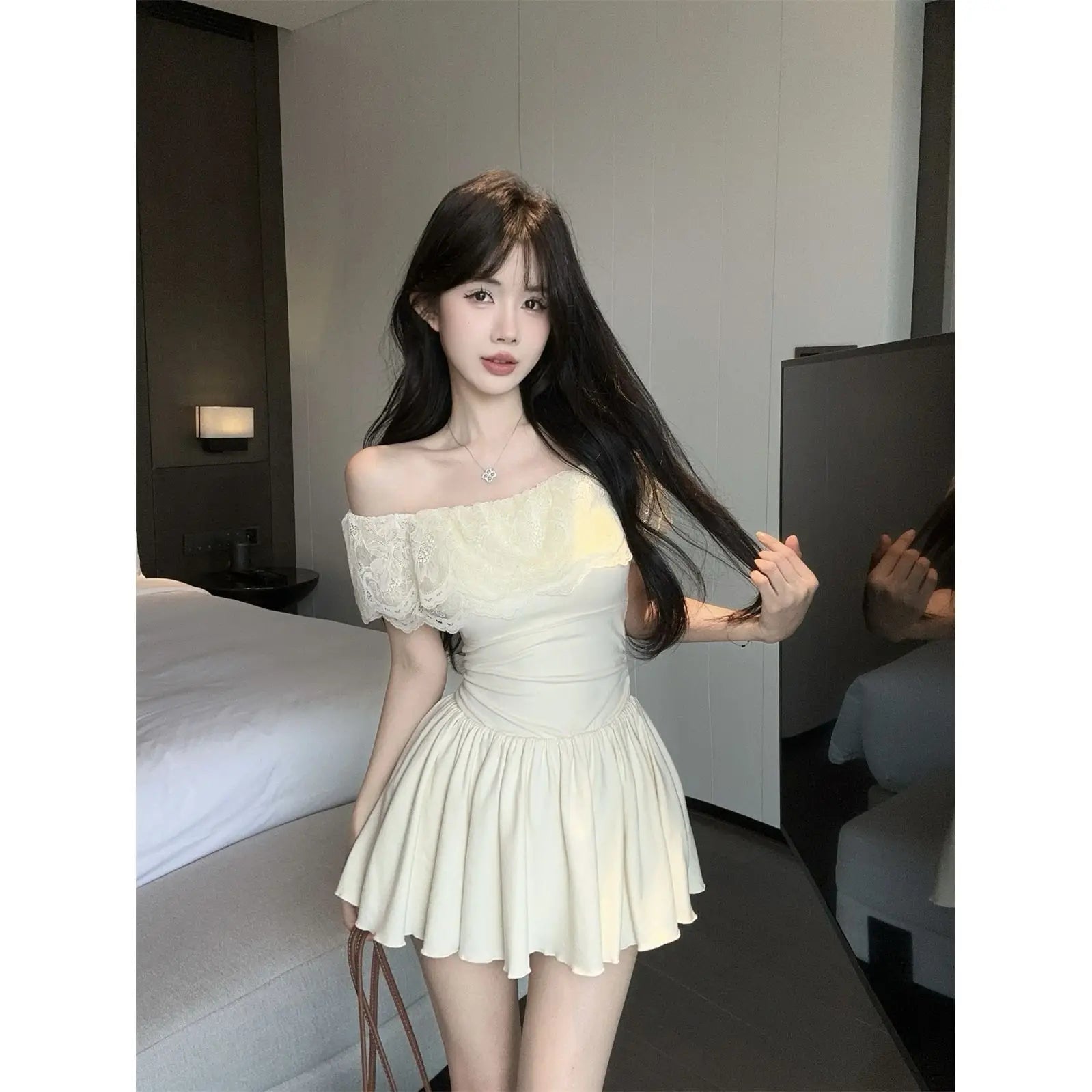 LIZAKOSHT  -  Pure Lustrous Ruffled Off-shoulder Lace Spliced pleated Waist-hugging Design Sweet Princess Dress