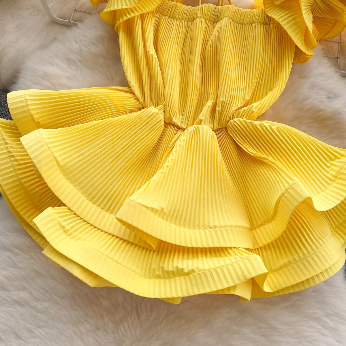 LIZAKOSHT  -  European Goods Small Shirt Explosion Heavy Pressed Ruffled Edge Halter Chiffon Shirt Slim Short Ruffled Swing Top Woman Tops