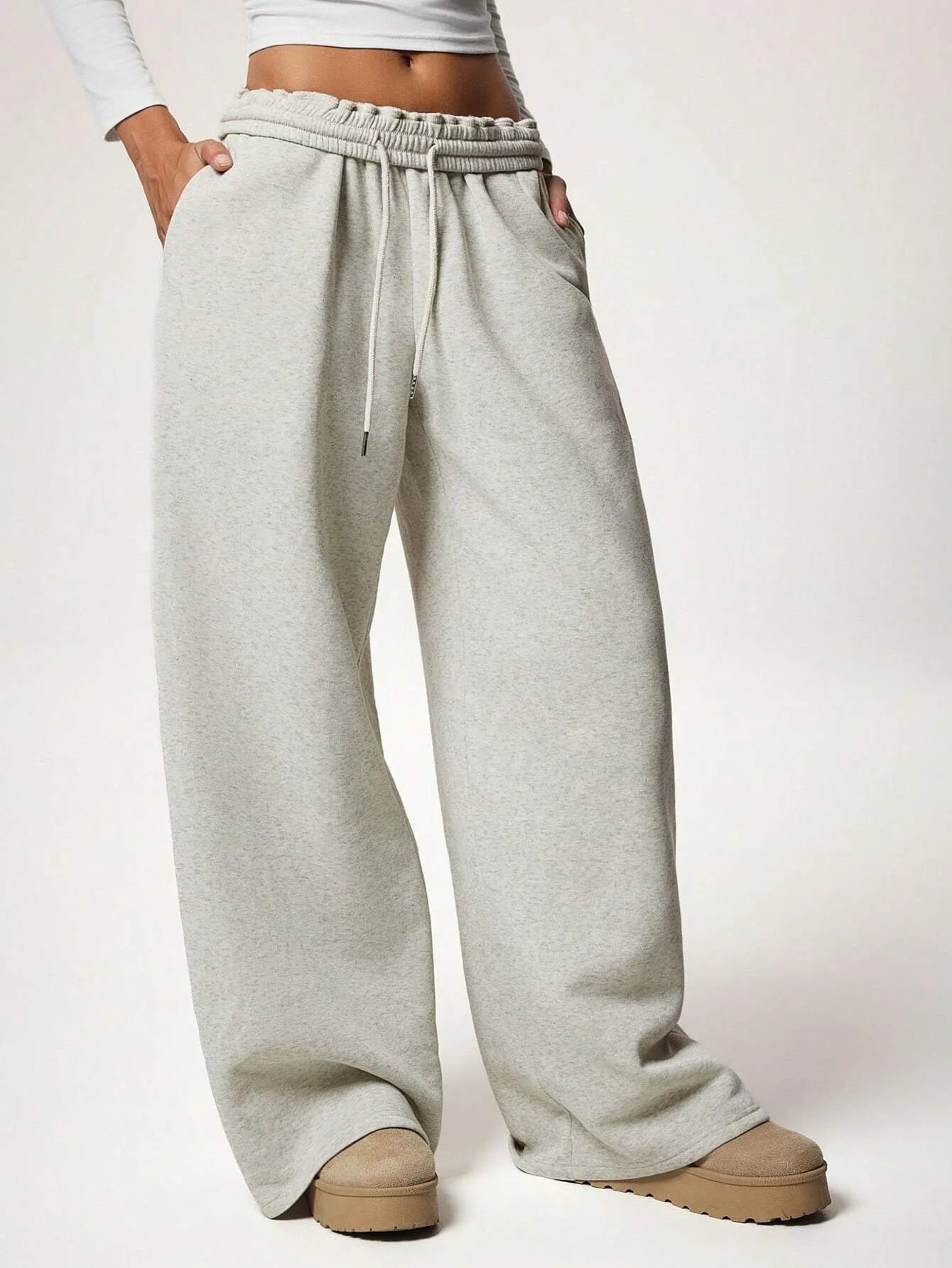 LIZAKOSHT  -  Women's Velvet Sweatpants Elastic Waist Wide Leg Loose Trousers Autumn Comfortable Pants with Pockets Thickened Female Clothing