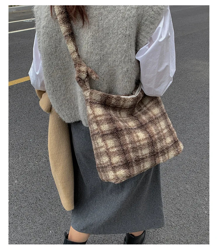 LIZAKOSHT  -  New Winter Autumn Plaid Furry Crossbody Bag Women Large Capacity Retro Shoulder Tote Bucket Bag Simple and Versatile Storage Bag