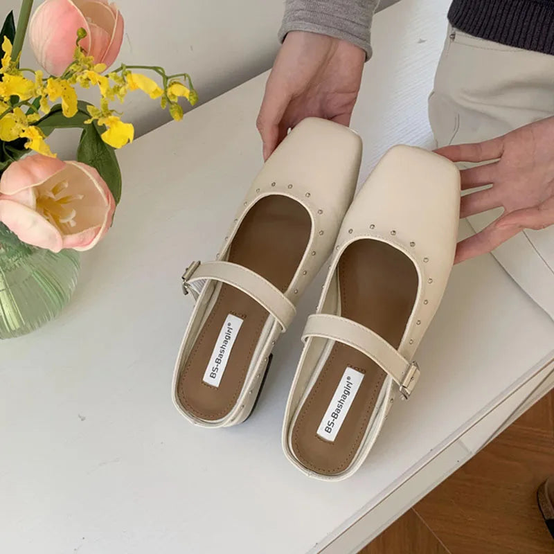 LIZAKOSHT  -  British Style Mule Slippers Women Flat Heel Shoes Brand Rivet Slide Casual Loafer Casual Flip Flops Female Outdoor Slipper Muje