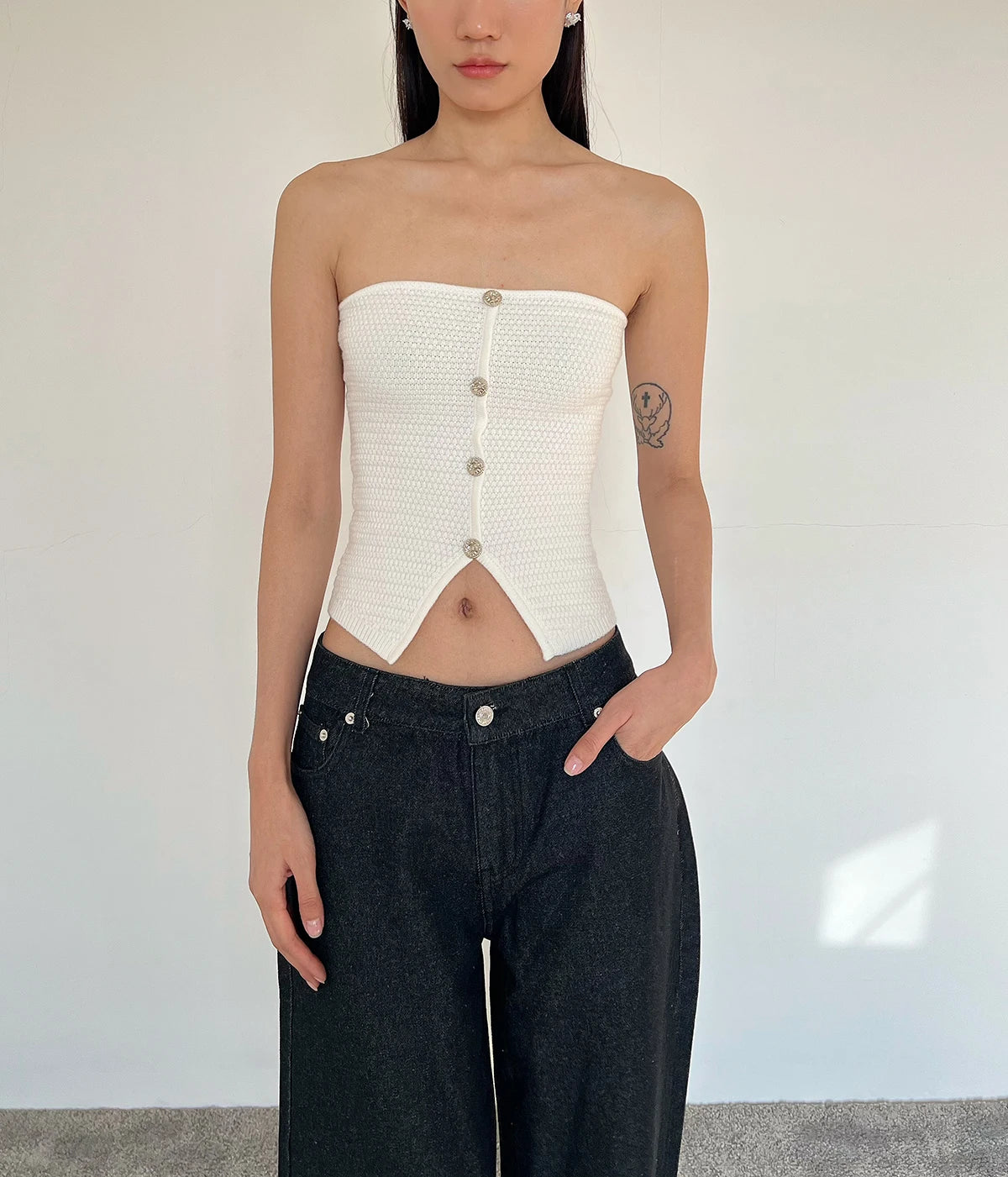LIZAKOSHT  -  Women Off The Shoulder Button Up Sleeveless Knitted Crop Top