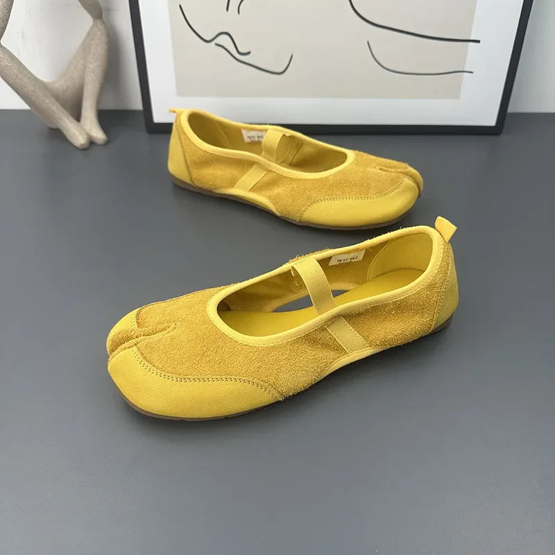 LIZAKOSHT  -  New Split Toe Peas Shoes Women 2025 Trotters Cross Horseshoe Red Casual Mary Jane Ballet Flats Shoes Female