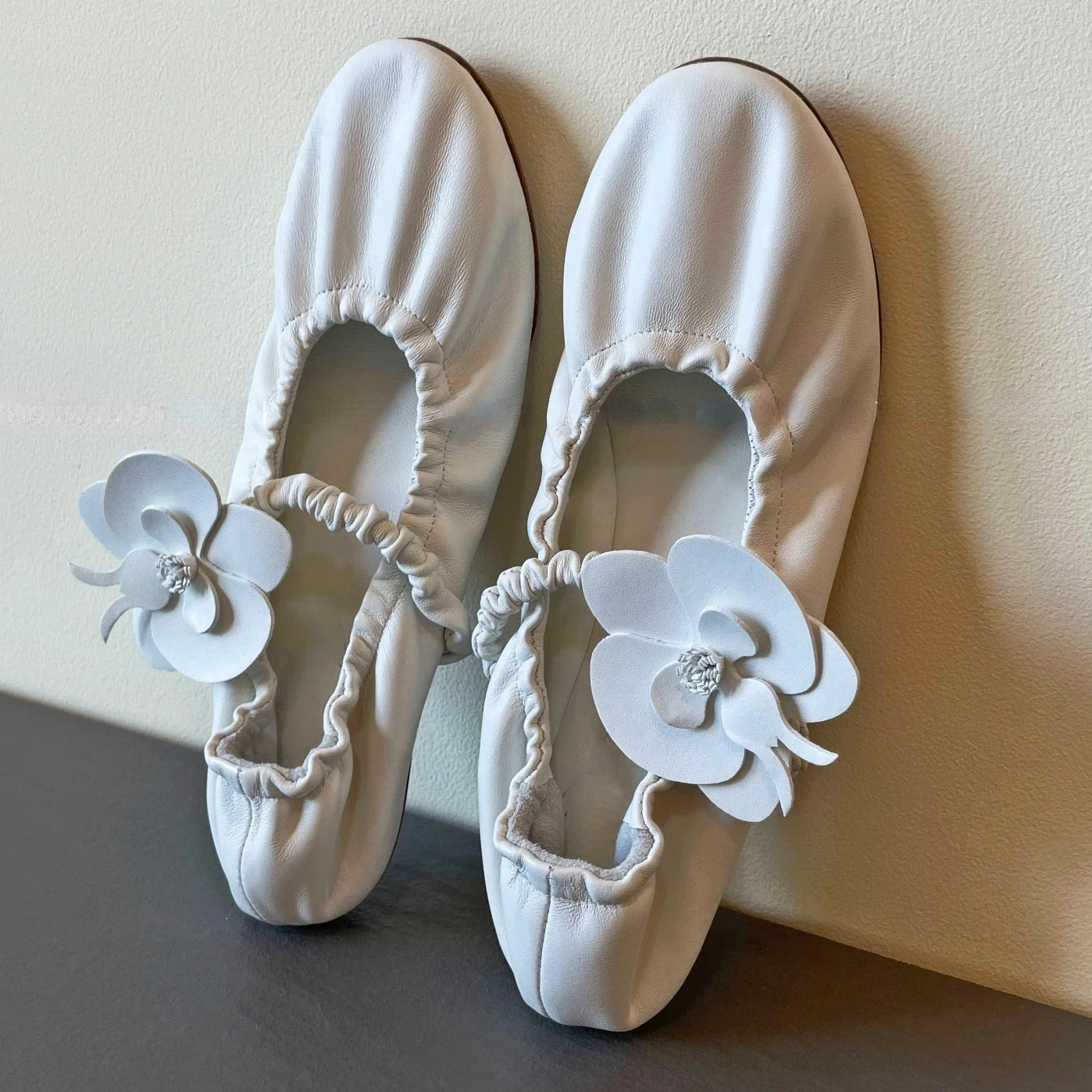 LIZAKOSHT  -  New Flower Flat Mary Jane Shoes Women Round Toe Comfy Casual Loafers White Fashion Brand Mule Shoes Designer Floral Ballet Shoes