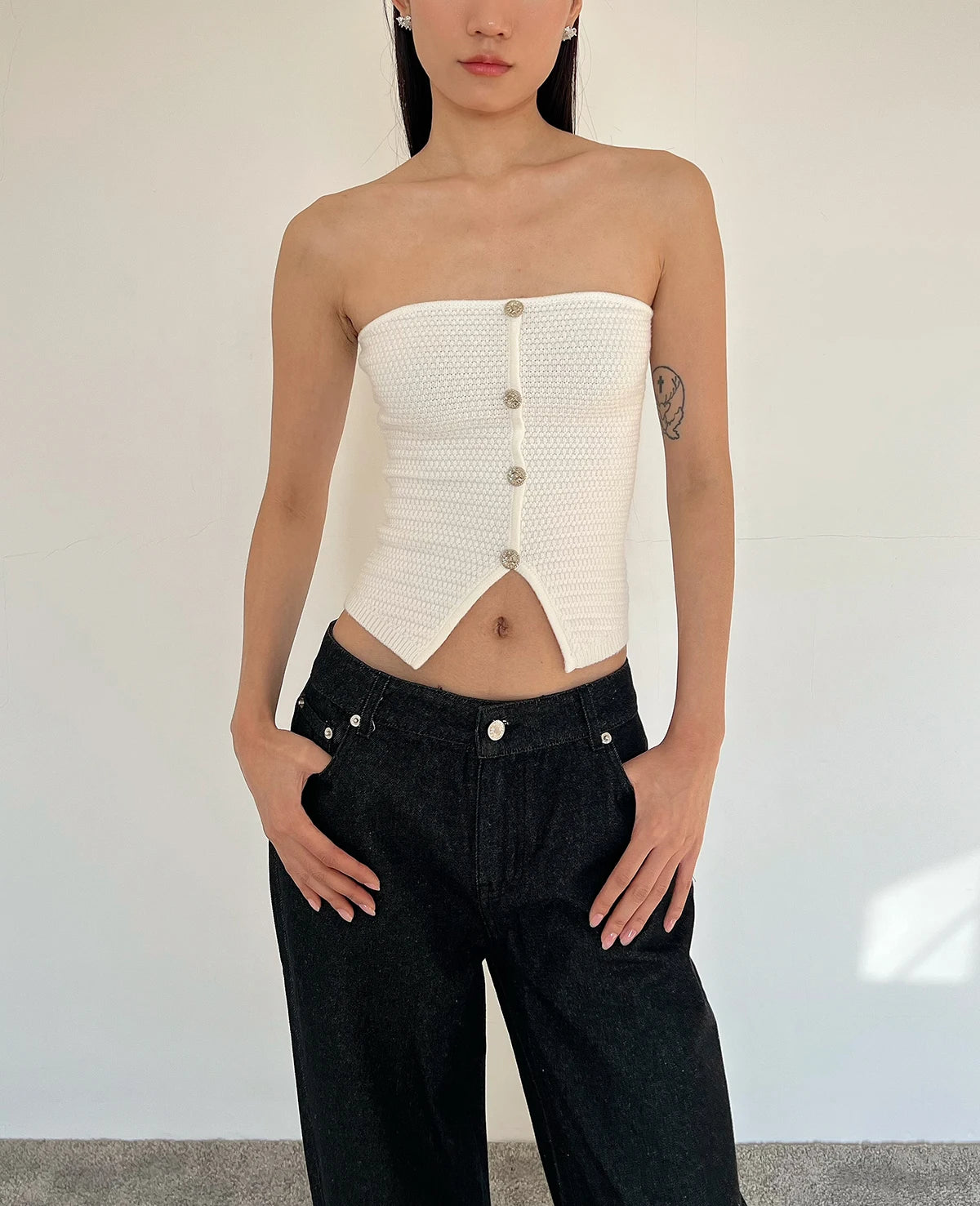 LIZAKOSHT  -  Women Off The Shoulder Button Up Sleeveless Knitted Crop Top