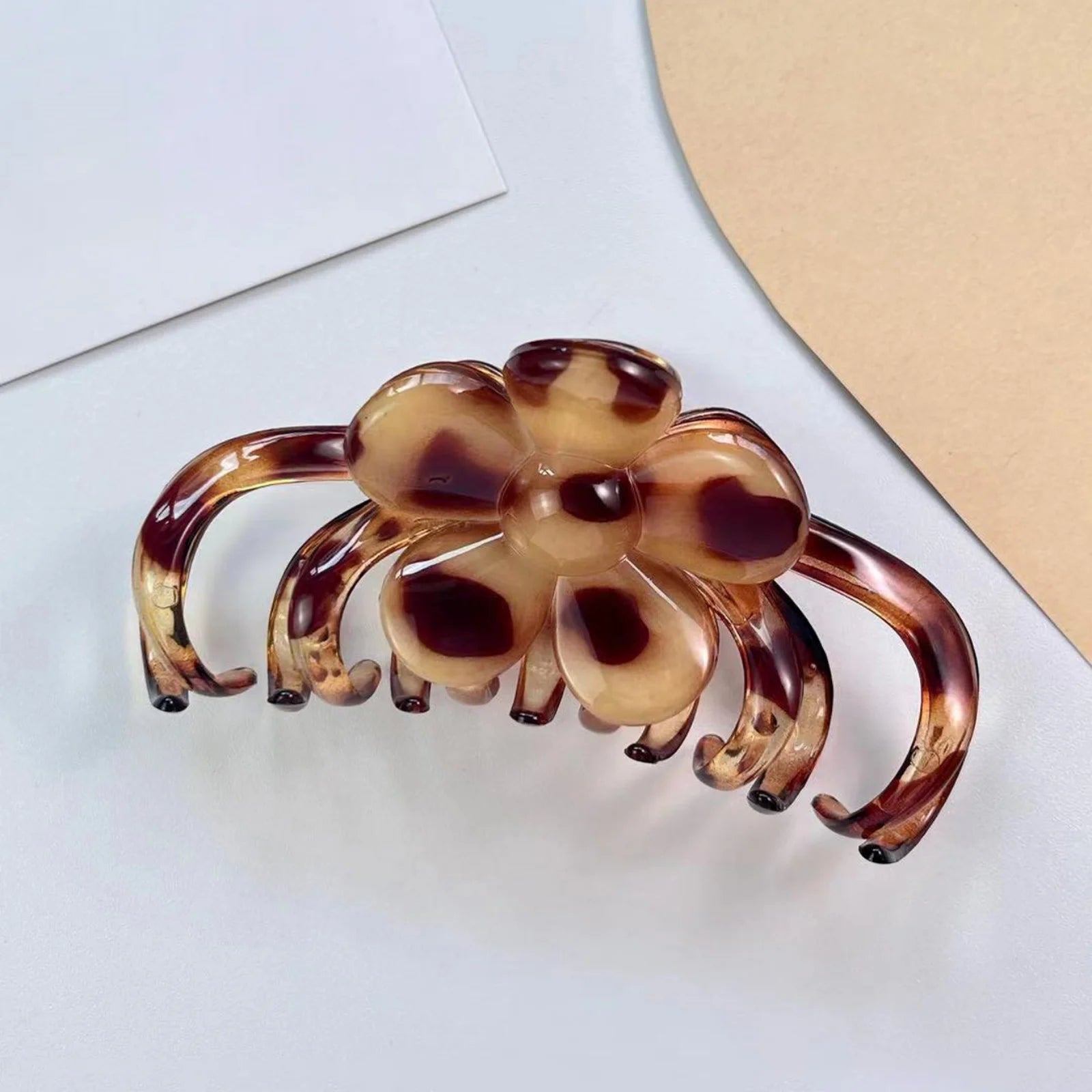 LIZAKOSHT  -  1PC Large 13CM Lazy Wind Temperament Grab Clip Summer Hair Volume More Translucent Curry Color System Plate Hair Clip Shark Clip